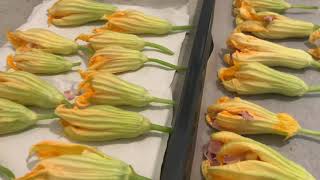 FIORI DI ZUCCA RIPIENI AL FORNO [upl. by Byrle]