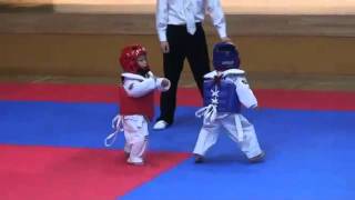 Combat Taekwondo Mignon Enfants [upl. by Viquelia80]