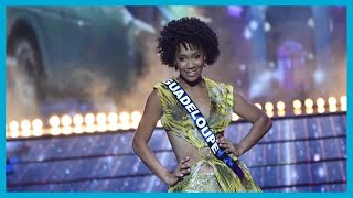 Miss France 2024 Miss Guadeloupe chute en plein show et entraîne une camarade [upl. by Sabelle]