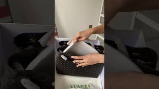 UNBOXING BOTTEGA VENETA ANDIAMO IN MEDIUM SIZE  qxluxury [upl. by Gotthard871]