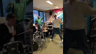 Bankzitters met live band😂😂😂😂 funny memes bankzitters trending brocode [upl. by Casilde]