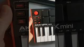 🎹 AKAI MPK MINI 3  Le Clavier Compact Incontournable sous les 100 €  💰🎶 [upl. by Uba758]