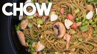 ❤ CHOW QUICK Spaghetti Stir Fry  Easy Weeknight Meals  Kravings [upl. by Aicenav]