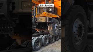 Best truck loader with best driving skills atrangicarkur ytshorts shorts truckdriver trucklife [upl. by Drarrej]