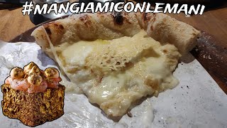 In Calabria LA PIZZA PIÙ BUONA D’ITALIA da Bob Alchimia A Spicchi il motto è mangiamiconlemani [upl. by Ocsinarf]