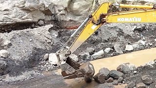 Large rocks were successfully stacked by the excavator [upl. by Kciderf]