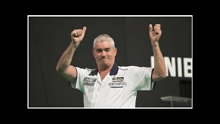 Darts World Grand Prix Rob Cross scheitert an Steve Beaton in 1 Runde [upl. by Shanahan]