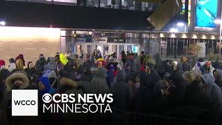 Shoppers brave cold for Black Friday deals at Mall of America [upl. by Anifled]