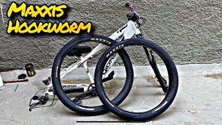 Pneu maxxis hookworm 250 pra Gios [upl. by Giacobo19]