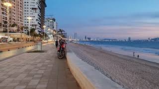 ven y disfruta de una buena caminata sobre el malecón de Mazatlán [upl. by Patti]