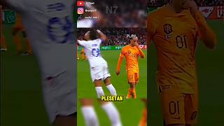 Momen NAHA BISA KITU Didunia Sepakbola 🤣 shorts [upl. by Sesilu317]