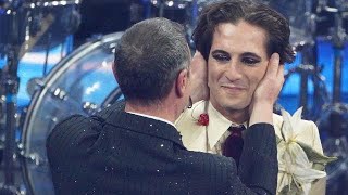 Sanremo 2022 Damiano dei Maneskin commosso e il commento di Antonella Clerici Più umili di [upl. by Nonah]