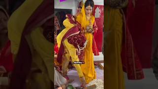 PritiThakurVlogsMummy god na lagala ye dulaha wedding love bhojpurishortsvideo vivahgeet [upl. by Yhtamit]