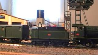 Trains miniatures  Rame voyageurs Lemaco avec machines vapeur sonorisées Loksound [upl. by Reiniar169]