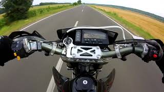 Suzuki DRZ 400 SM top speed run  0100 kmh acceleration [upl. by Ewald962]