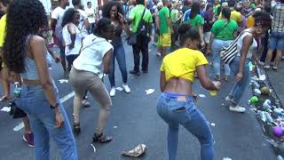 BRAZILIAN GIRLS DANCE FUNK AT BRAZILIAN CARNIVAL PARADE 2018  BRAZILIAN GIRLS DANCE SAMBA MUSIC [upl. by Roy]