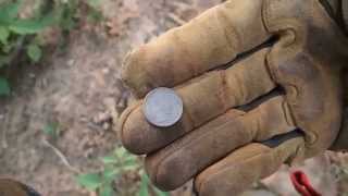 Eyeballing a silver coin on top of the ground   Nugget Noggin [upl. by Pulling]