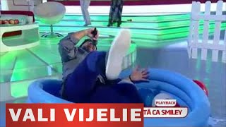 Vali Vijelie il imita pe Smiley  Cai verzi pe pereti [upl. by Yacov]