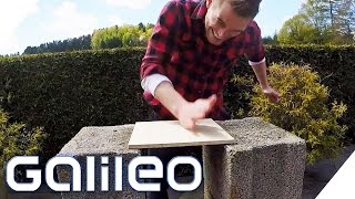 Kann ich…ein Brett mit der Hand zerschlagen  Galileo  ProSieben [upl. by Horatia33]