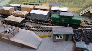 Shunting on my N Gauge inglenook shunting puzzle [upl. by Ecyob]