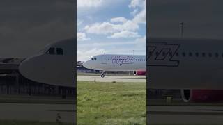 Wizz Air A321neo close up manoeuvres at London Luton aviation planespotting wizzair [upl. by Eleanore537]