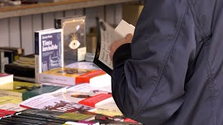 La Feria del Libro ha vuelto a Eibar con tres stands y una variada oferta cultural [upl. by Eleynad5]