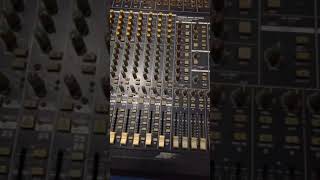 Review mixer behringer eurodesk mx 3282A [upl. by Zed196]