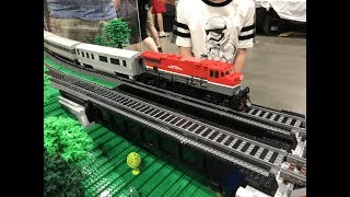 Lego Trains and Layouts at Brickworld Chicago 2017 [upl. by Dlaregztif]