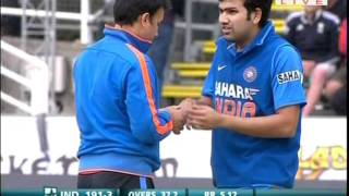 Rohit Sharma Injured  Extreme Reaction to the Pain [upl. by Beach70]