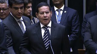 Mourão presta juramento [upl. by Fleeman]