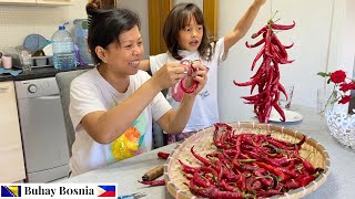 Kako sušim čili papričice ubran iz moje bašte  How I dry my chilies harvested from my garden [upl. by Retha]