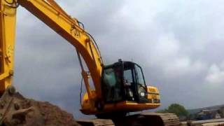 JCB JS 240Lcwmv [upl. by Terencio]