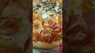 Yummy SampR pizza 🍕😋shortvideo shorts short pizza yummy [upl. by Jeane754]