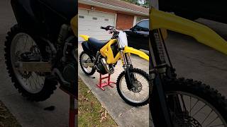 1999 SUZUKI RM125 2STROKE 🎶CRISPY [upl. by Oeram]