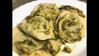 Raviolis rellenos de Ricotta y Espinacas con Salsa Pesto Receta Sin Máquina de Pasta [upl. by Nueormahc]