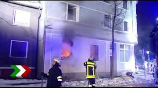 Wohnungsbrand in Gladbeck  Sieben Verletzte [upl. by Rebeka]