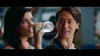 Heropanti Movie Best Comedy Scene Sunil Grover Tiger Shroff Kriti Sanon [upl. by Susann]