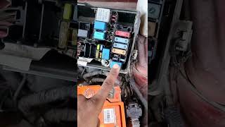 Renault kwid Top Model Engine compartment relay location  Short Video 👍💯 [upl. by Segal532]