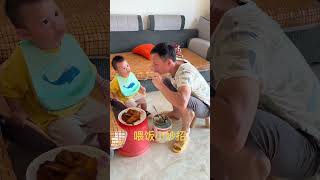 Dad takes care of the baby and decides whether to eat or not funny fatherhoodjoy cutebaby [upl. by Arthur]