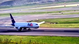 Boeing 767 Without Nose Gear  4 Minutes of Airplane [upl. by Vassily692]