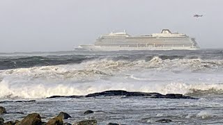 Kreuzfahrtschiff gerät in Schieflage [upl. by Ward]