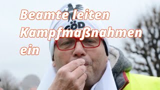 Beamte leiten Kampfmaßnahmen ein [upl. by Izogn]