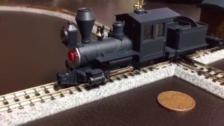 Minitrains HOn30 040 Tender Steam Locomotive and Coaches Kato Unitrack [upl. by Magulac]