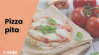 Une recette de pizza originale avec comme base un pain pitta [upl. by Notsej]