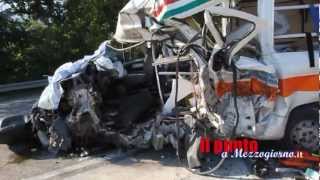 Incidente sulla superstrada Cassino Sora coinvolta unambulanza muore il conducente [upl. by Attener]