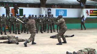 Remise de médailles aux soldats du Contingent togolais de l’ONUCI [upl. by Ycniuq]