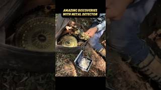 Amazing Discoveries with Metal Detektor metaldetecting [upl. by Drallim]