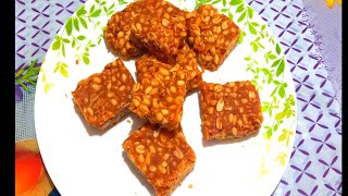 मूँगफली की चिक्कीMoongfali ki chikki Peanut gud and Groundnut chikki recipegajak recipe in hindi [upl. by Ynnahc]