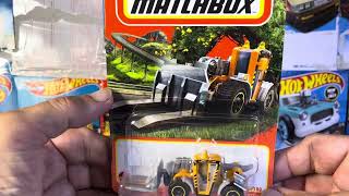 Matchbox load lifter  hobby shop find review [upl. by Hanna]