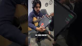 Como afinar tu guitarra en 4 pasos guitarrista guitarra aprendemusica instrumentos musica [upl. by Aicilat]